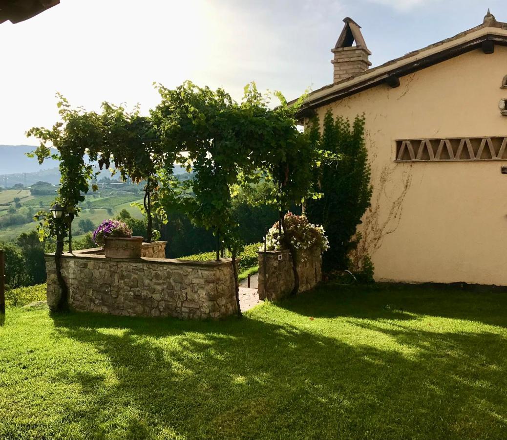 Genius Loci Country Inn Bevagna Exterior foto
