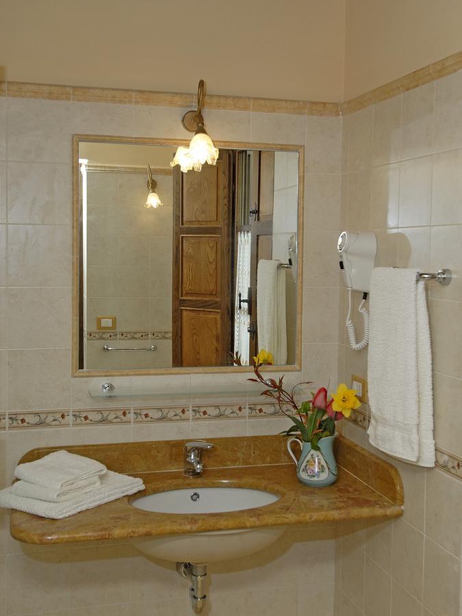 Genius Loci Country Inn Bevagna Exterior foto